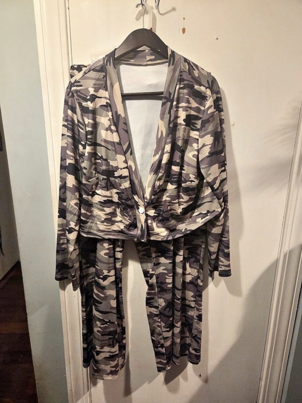 Camo Two-Piece Set Size 2XL Like New